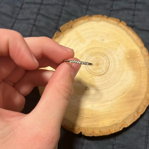 Simple Gem Ring - Picture 1 of 3